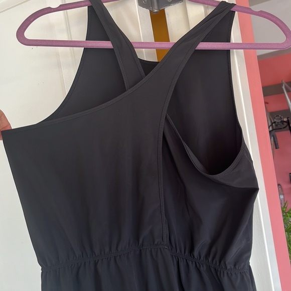 Banana Republic Racerback Active Airstrerch Midi Dress - Picture 6 of 8